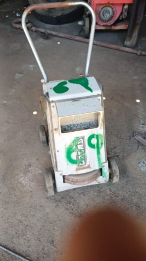 LAWNMOWER