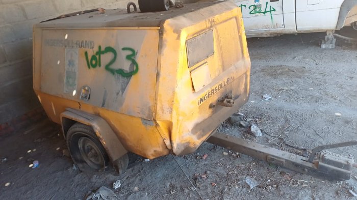 INGERSOLL RAND AIR COMPRESSOR