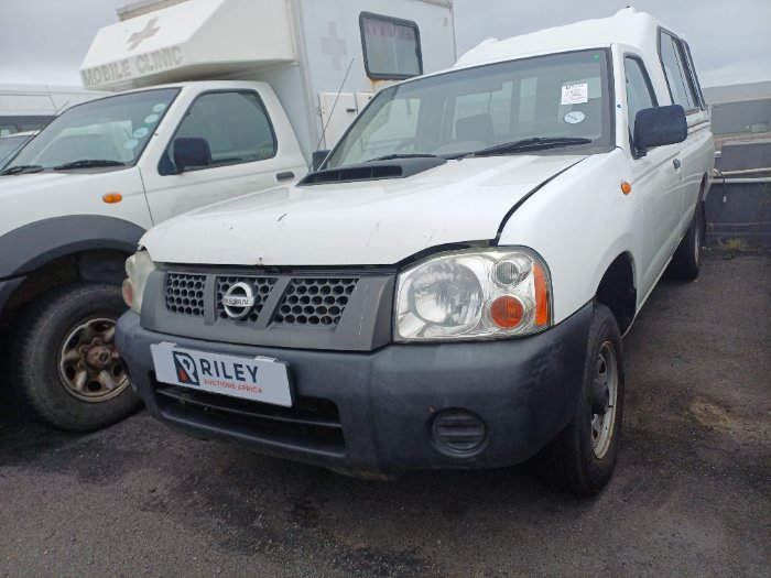 2017 NISSAN HARDBODY NP300 2.5 TDI (WHITE)