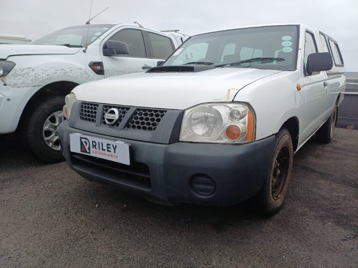 2017 NISSAN HARDBODY NP300 2.5 TDI (WHITE)