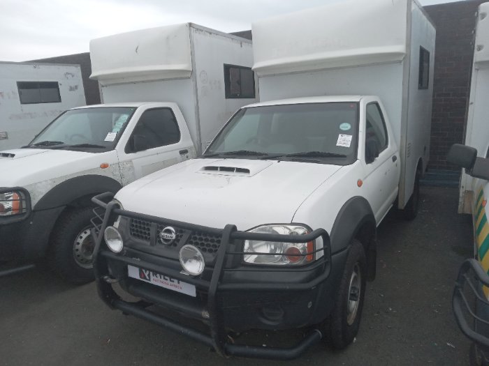 2018 NISSAN 2.5D SE+SC 4X4 ABS (WHITE)