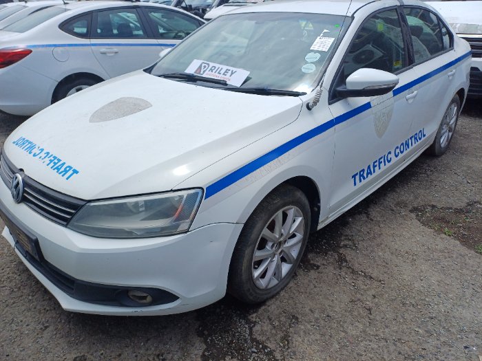 2014 VW JETTA VI 1.6 TDI COMFORT (WHITE)