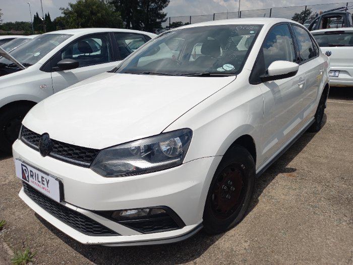 2020 POLO VIVO (WHITE)
