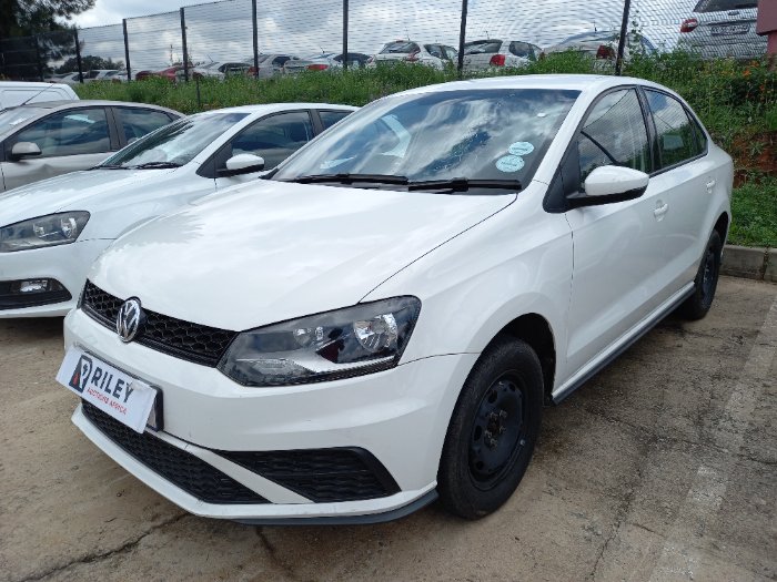2022 POLO VIVO (WHITE)