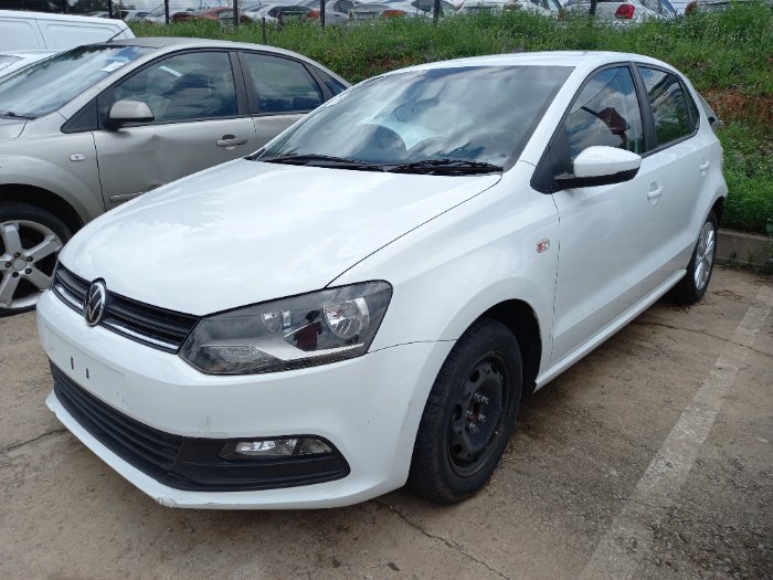 2023 VOLKSWAGEN POLO VIVO 14 63KW C/LINE HB (2021-2023) (WHITE)