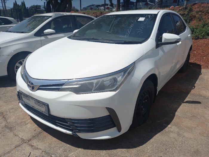 2017 TOYOTA COROLLA (WHITE)