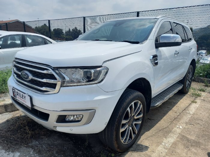 2022 FORD EVEREST (WHITE)