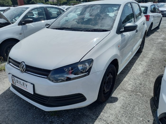 2022 VW POLO VIVO (WHITE)