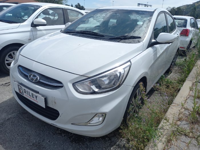 2018 HYUNDAI ACCENT (WHITE)