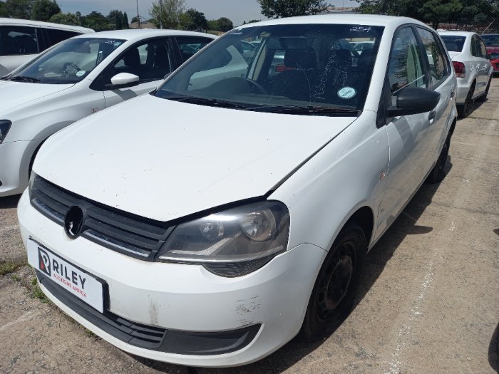 2016 VW POLO VIVO (WHITE)