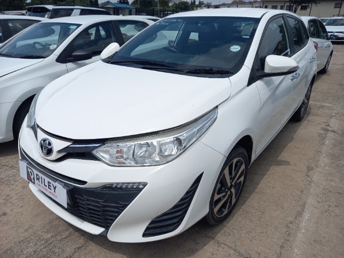 2021 TOYOTA YARIS (WHITE)