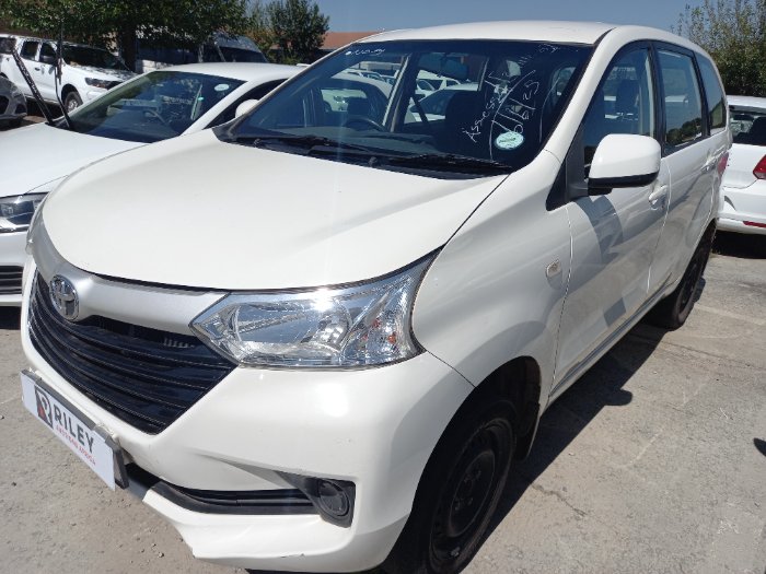 2020 TOYOTA AVANZA (WHITE)