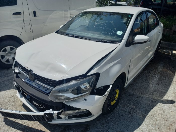 2021 VW POLO (WHITE)