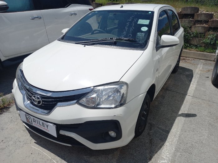 2018 TOYOTA ETIOS (WHITE)