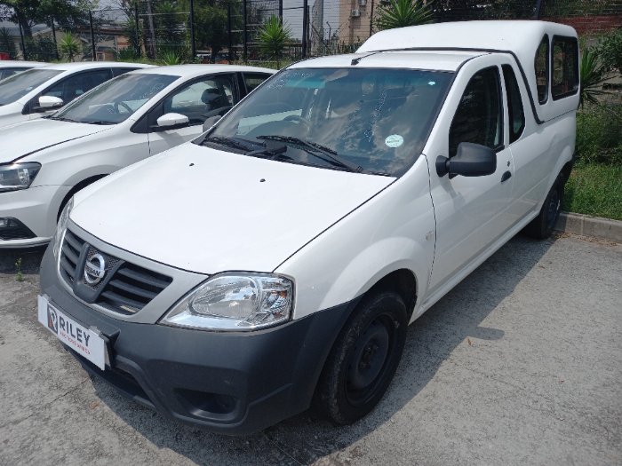 2022 NISSAN NP200 (WHITE)