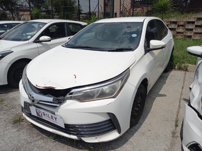 2017 TOYOTA COROLLA (WHITE)
