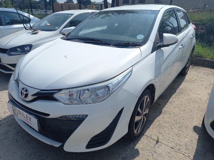 2021 TOYOTA YARIS (WHITE)