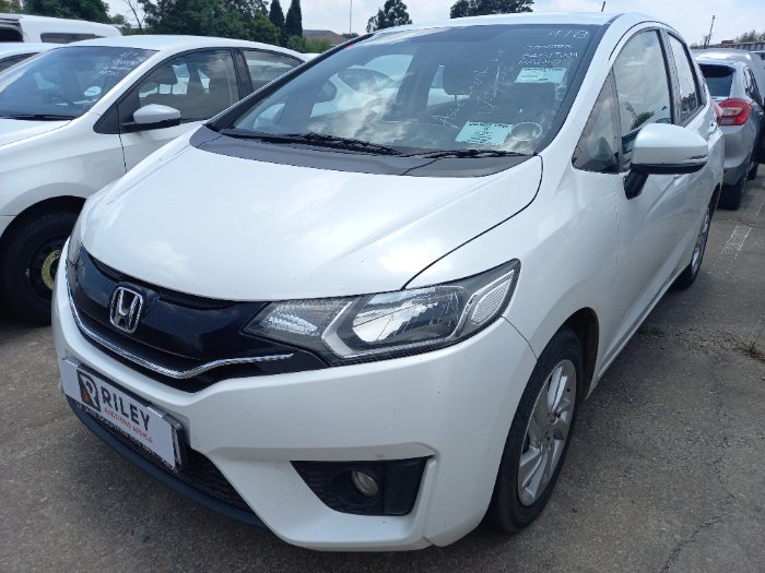 2020 HONDA JAZZ (WHITE)