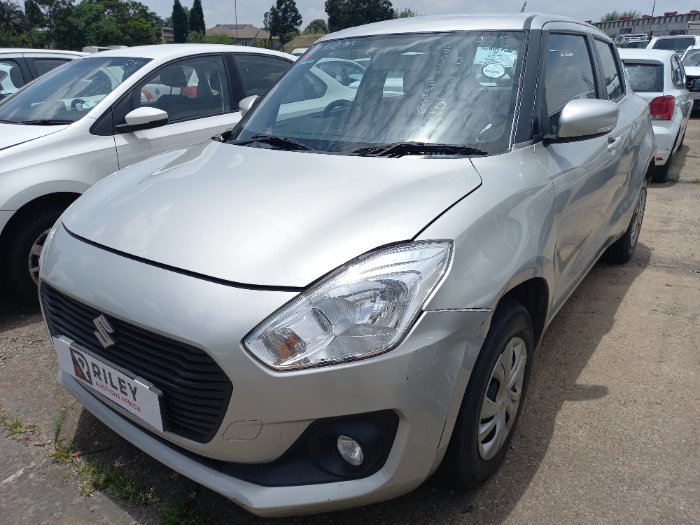 2020 SUZUKI SWIFT (SILVER)