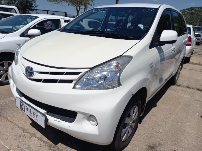 2014 TOYOTA AVANZA (WHITE)