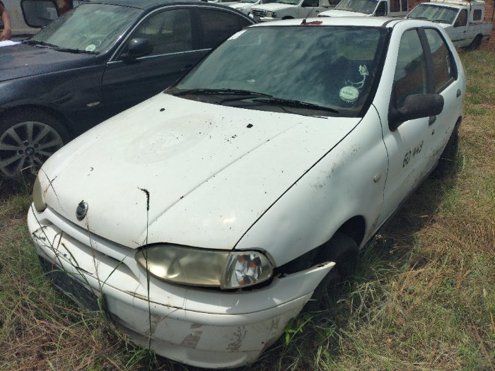 FIAT PALIO (WHITE)