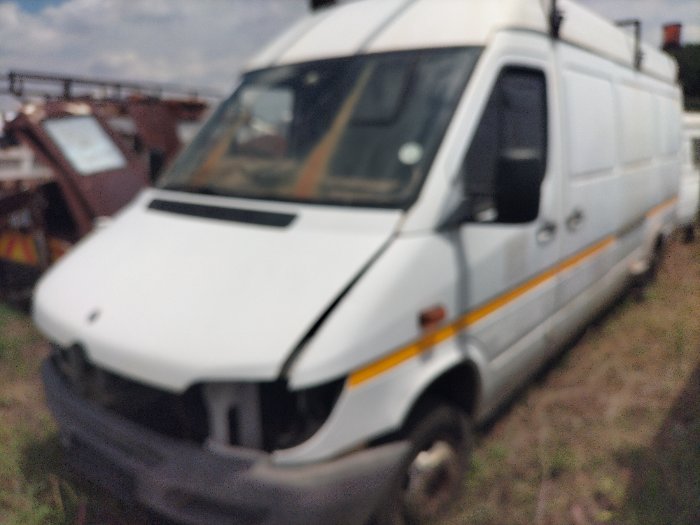 MERCEDES BENZ SPRINTER P/VAN (WHITE)