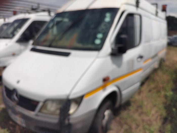 MERCEDES BENZ SPRINTER 416 (WHITE)