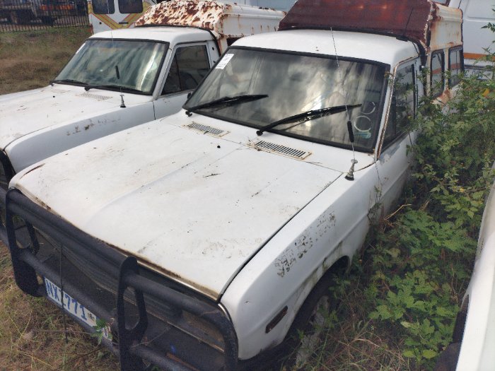 NISSAN 1400 (WHITE)