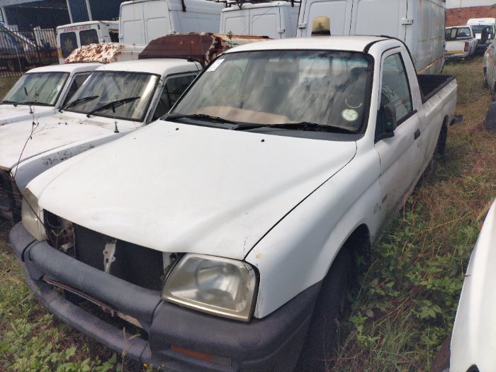MITSUBISHI COLT 2800D (WHITE)