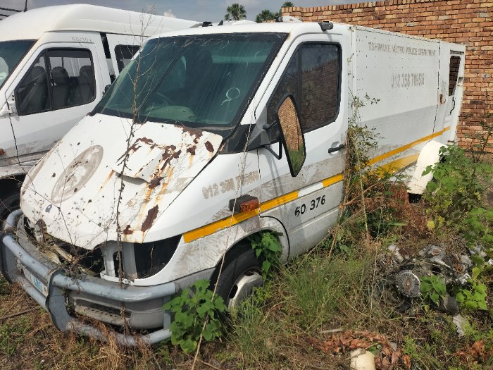 MERCEDES BENZ SPRINTER (WHITE)