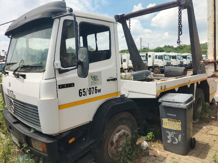 MERCEDES BENZ 1414 (WHITE)
