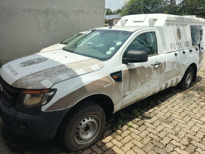 FORD RANGER (WHITE)