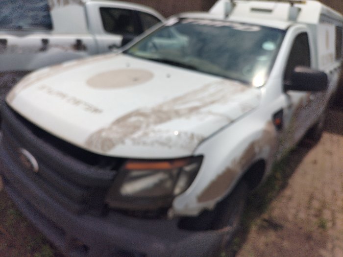 FORD RANGER (WHITE)