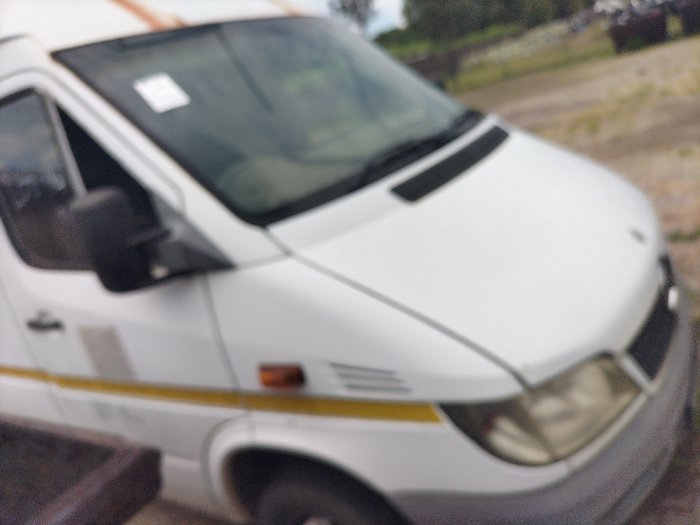 MERCEDES BENZ SPRINTER (WHITE)