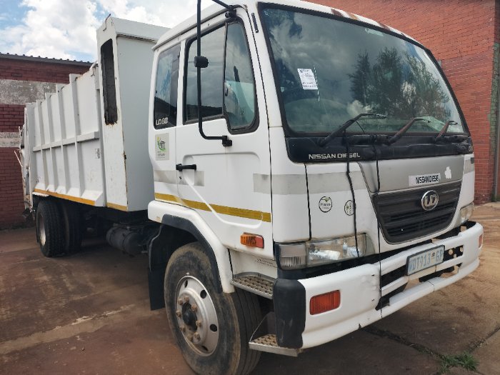 COMPACTOR BODY A520 (WHITE)