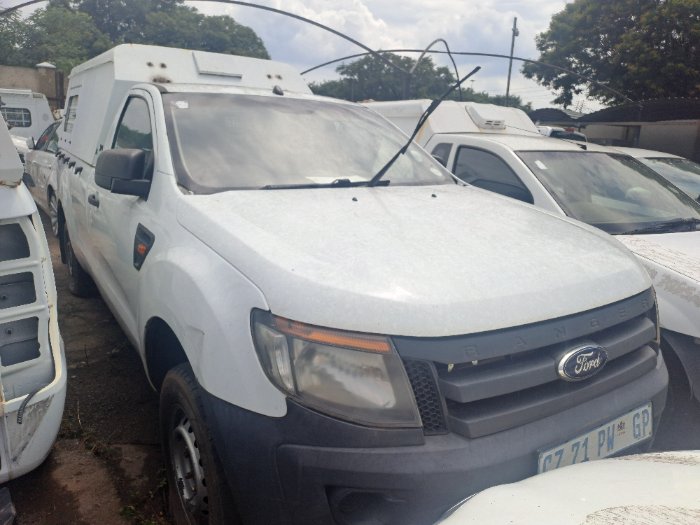 FORD RANGER (WHITE)