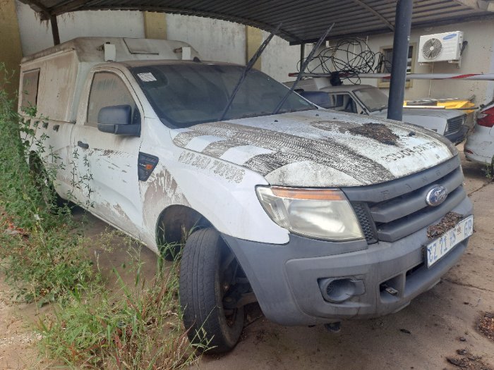 FORD RANGER (WHITE)
