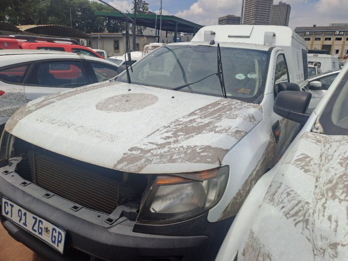 FORD RANGER (WHITE)