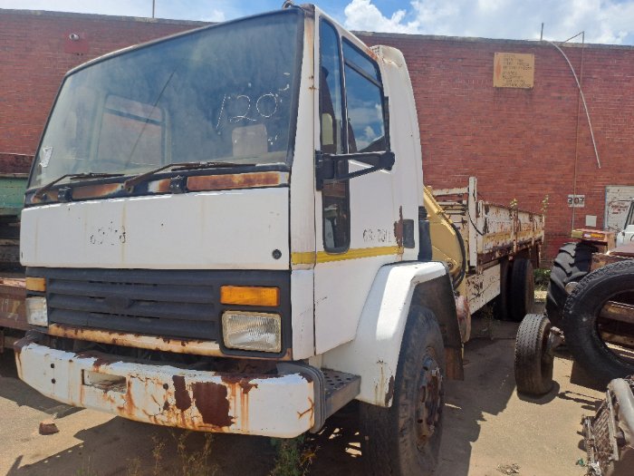 FORD CARGO 1517 WITH EFFER CRANE (WHITE)
