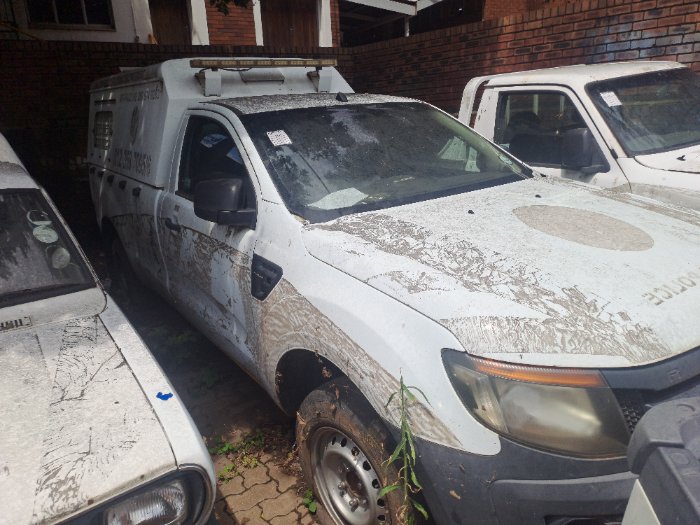 FORD RANGER (WHITE)