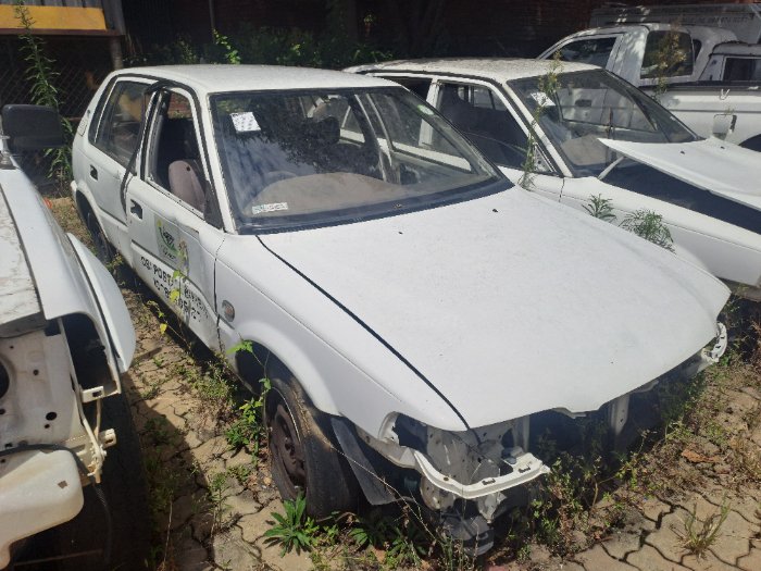 TOYOTA TAZZ (WHITE)