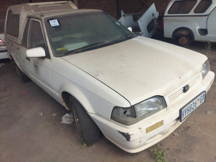 MAZDA BAKKIE (WHITE)