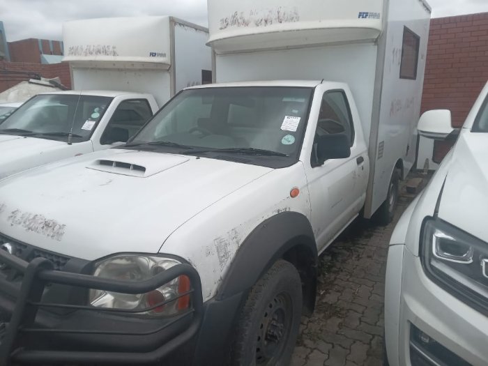 2018 NISSAN 2.5D SE+SC 4X4 ABS (WHITE)