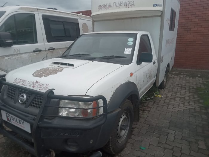 2018 NISSAN 2.5D SE+SC 4X4 ABS (WHITE)