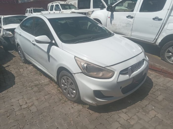 2019 HYUNDAI ACCENT 1.6 MANUAL (WHITE)