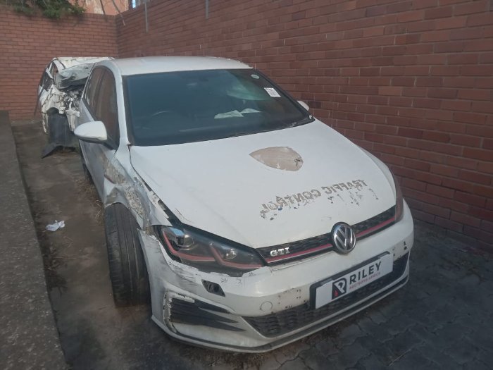 2018 VW GOLF & GTI 2.0 DSG 169 KW (WHITE)