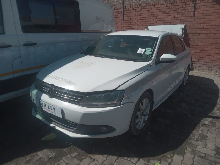 2014 VW JETTA VI 1.6 TDI COMFORT (WHITE)