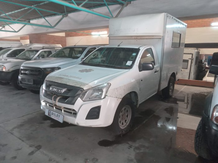 2019 ISUZU D-MAX 250 HO 4X4 REGULAR CAB HI-RIDER (WHITE)