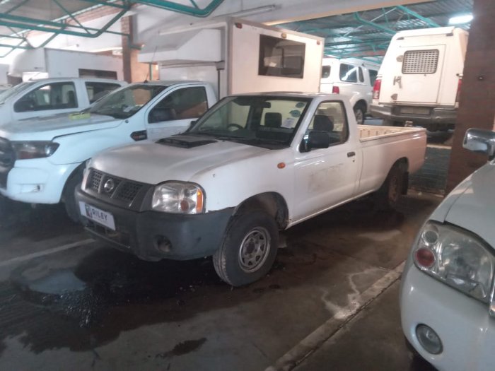2017 NISSAN HARDBODY NP300 2.5 TDI (WHITE)