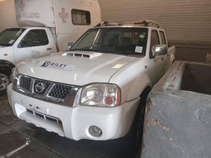 2015 NISSAN HARDBODY 2.5 TDI HIRIDE (WHITE)